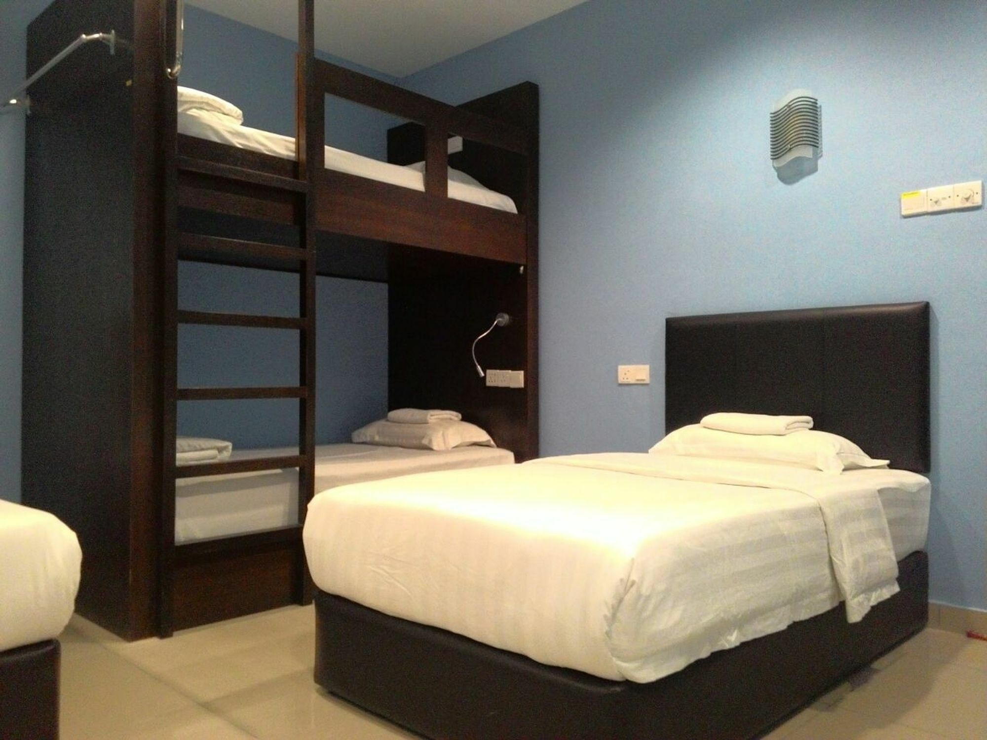 Sri Packers Hotel Bandar Baru Enstek Exterior photo